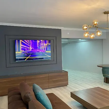 Whole At The Heart Of Nisantasi Sisli I