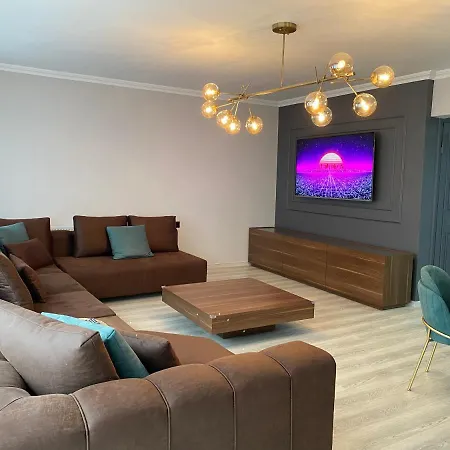 Whole At The Heart Of Nisantasi Sisli I